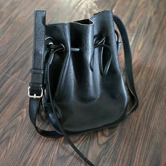 STREET LEVEL Boho Style Black Polyurethane Bucket Bag NWOT - Picture 1 of 9
